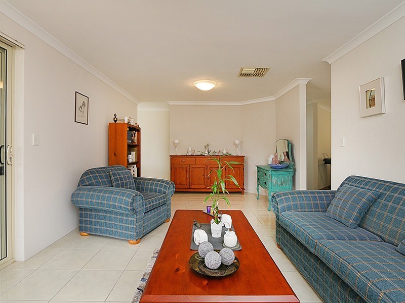 34 Amherst Road, Canning Vale WA 6155