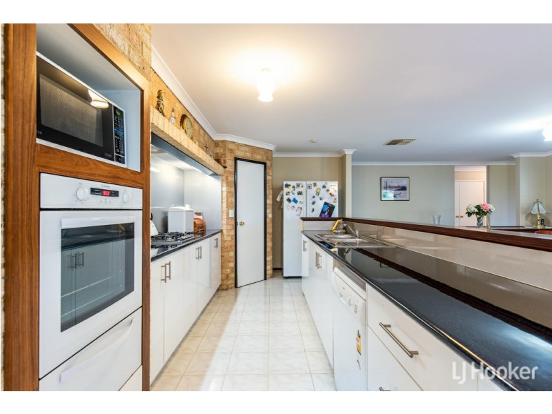 15 Lavender Close, Thornlie WA 6108