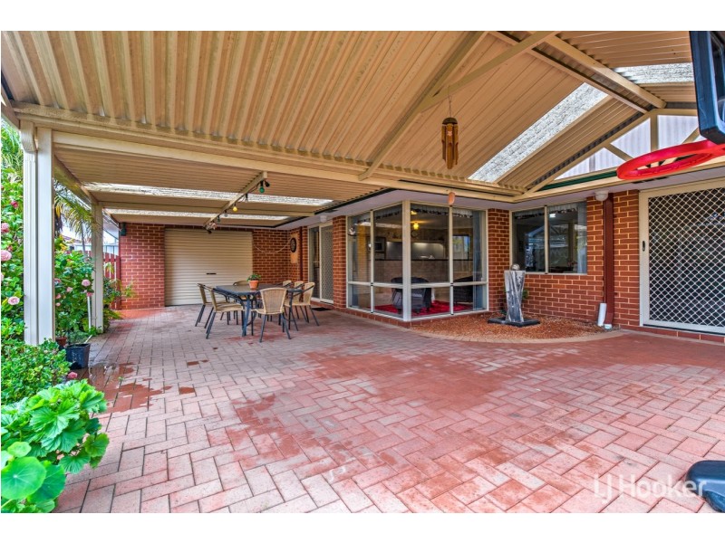 15 Lavender Close, Thornlie WA 6108