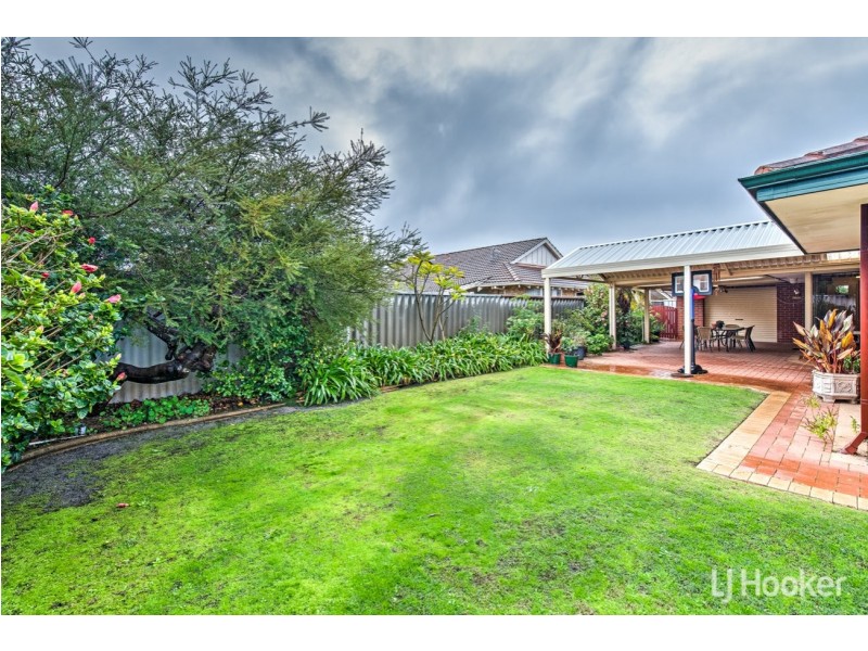 15 Lavender Close, Thornlie WA 6108