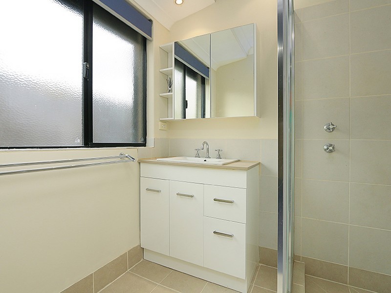 4 Buscot Close, Canning Vale WA 6155