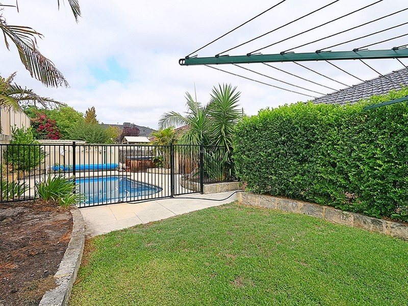 4 Buscot Close, Canning Vale WA 6155
