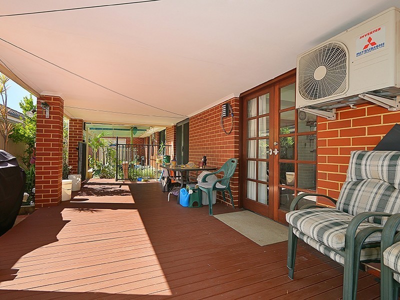 9 Waterview Parade, Southern River WA 6110