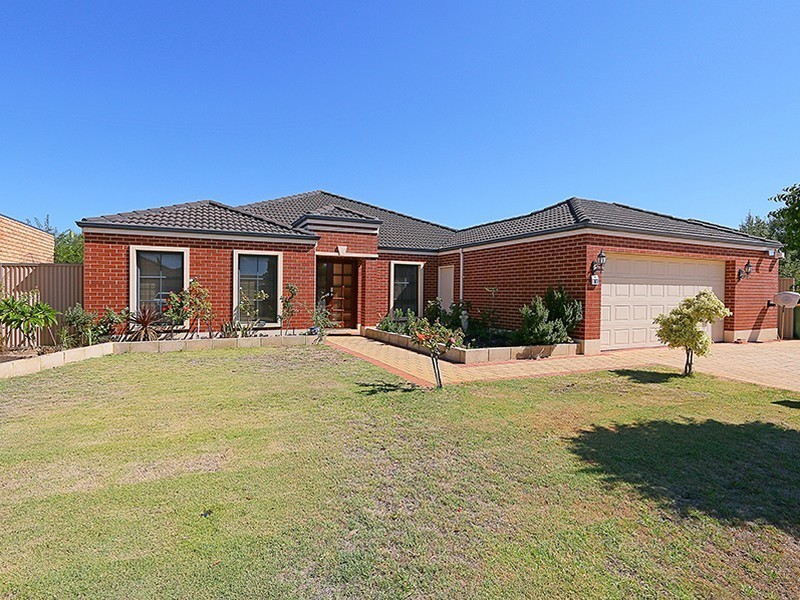 9 Waterview Parade, Southern River WA 6110