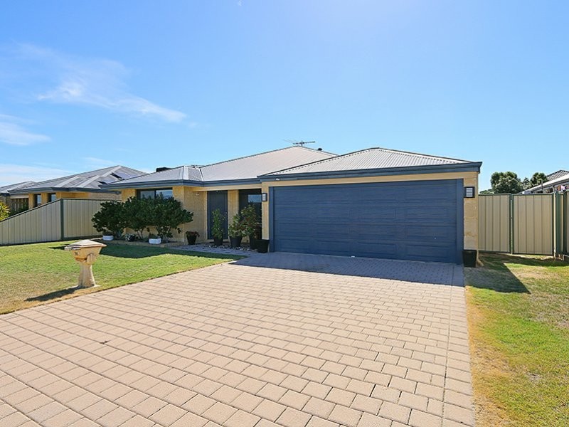 26 Glasgow Way, Seville Grove WA 6112