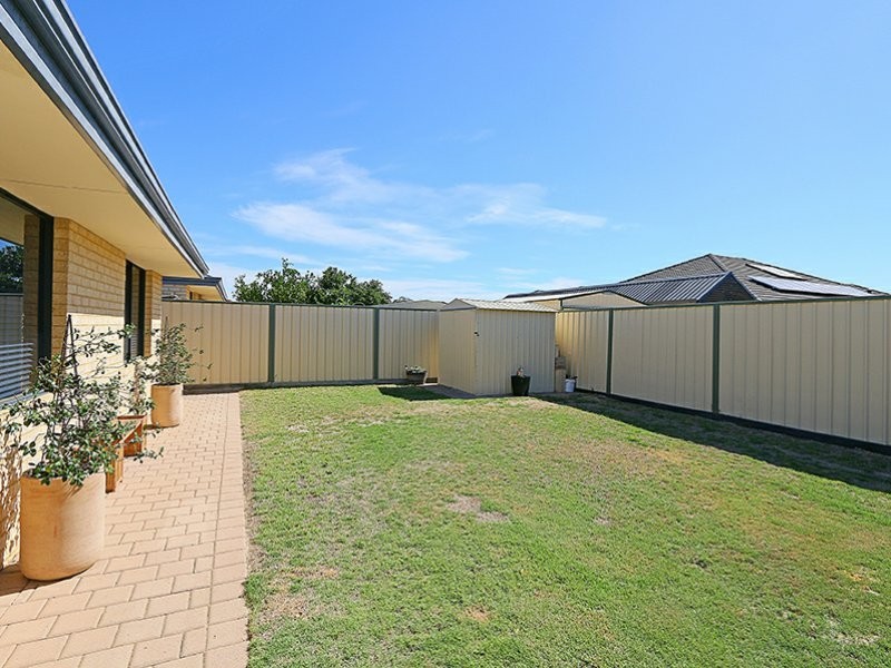 26 Glasgow Way, Seville Grove WA 6112