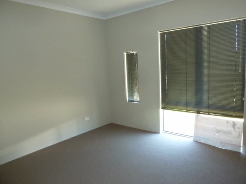 60 Fernleaf Loop, Piara Waters WA 6112