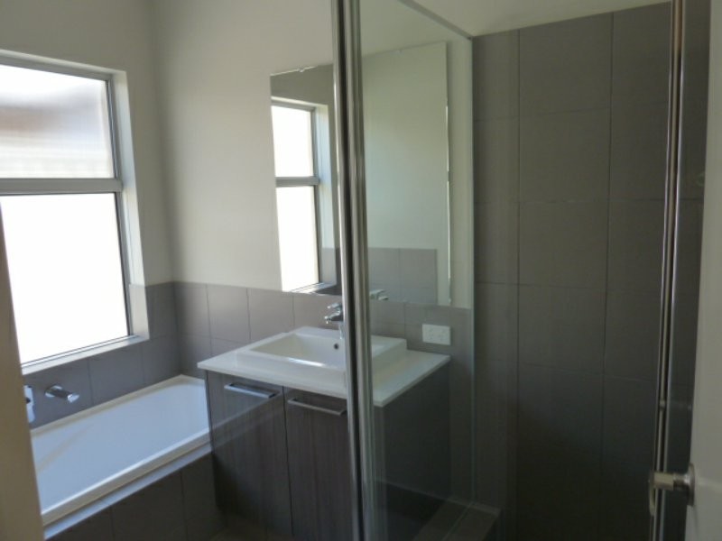 60 Fernleaf Loop, Piara Waters WA 6112