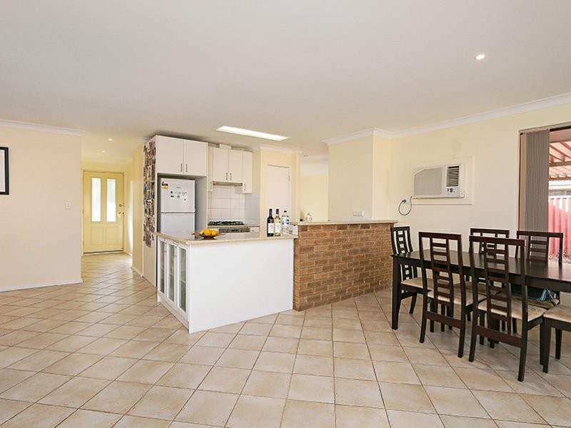 18 Florey Place, Huntingdale WA 6110