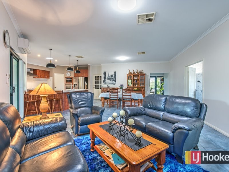 8A Kalee Court, Huntingdale WA 6110