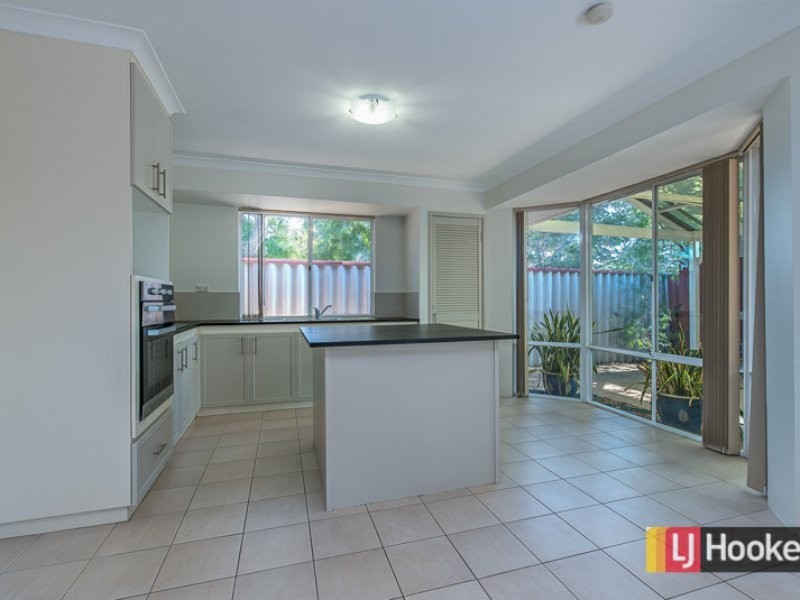 10 Towncentre Drive, Thornlie WA 6108