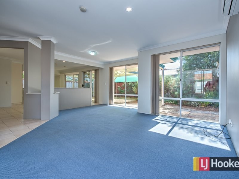 10 Towncentre Drive, Thornlie WA 6108