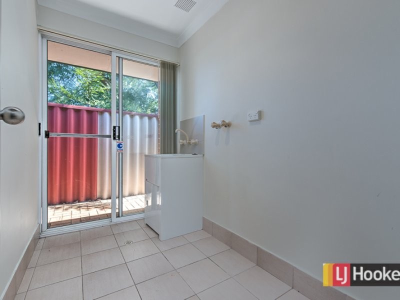 10 Towncentre Drive, Thornlie WA 6108