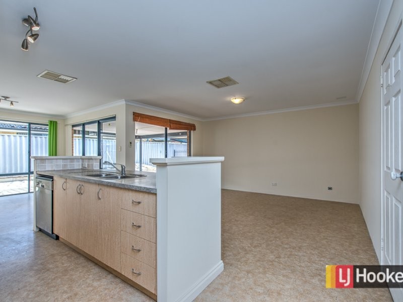 9 Autumn Crescent, Thornlie WA 6108
