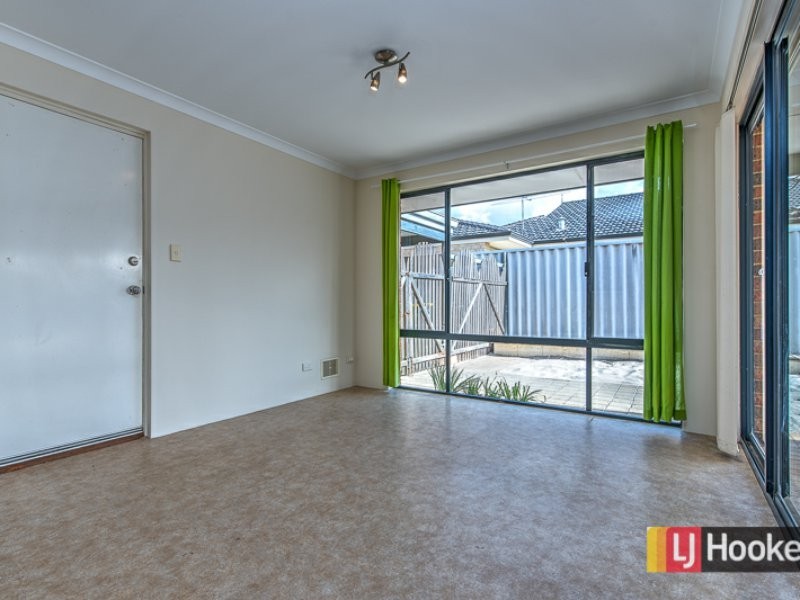 9 Autumn Crescent, Thornlie WA 6108