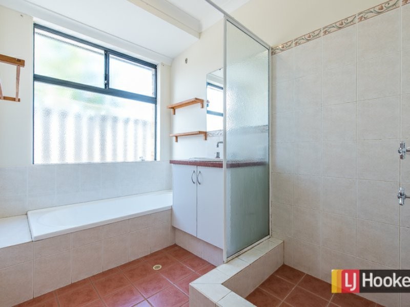 9 Autumn Crescent, Thornlie WA 6108