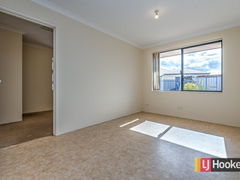 9 Autumn Crescent, Thornlie WA 6108
