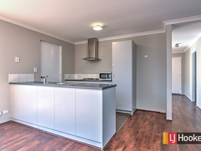 12 Munday Avenue, Brookdale WA 6112