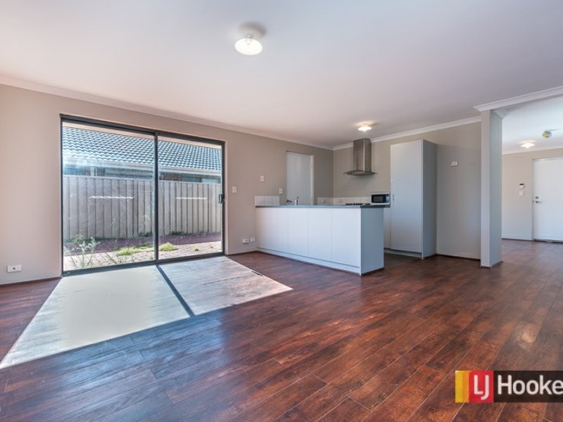 12 Munday Avenue, Brookdale WA 6112