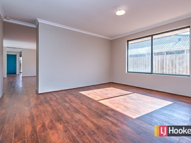 12 Munday Avenue, Brookdale WA 6112