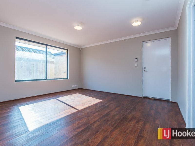 12 Munday Avenue, Brookdale WA 6112