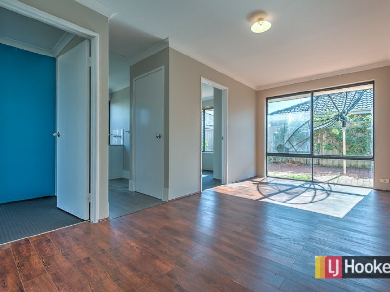 12 Munday Avenue, Brookdale WA 6112