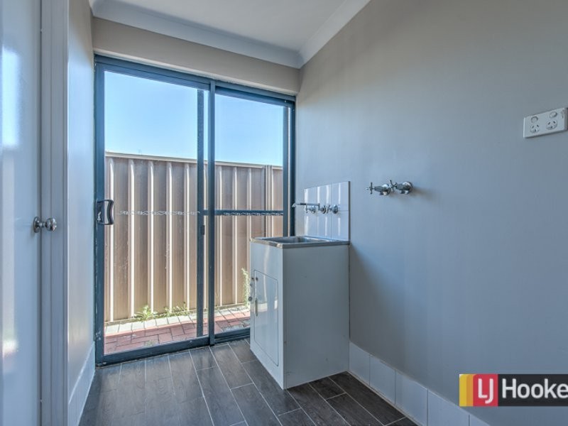 12 Munday Avenue, Brookdale WA 6112