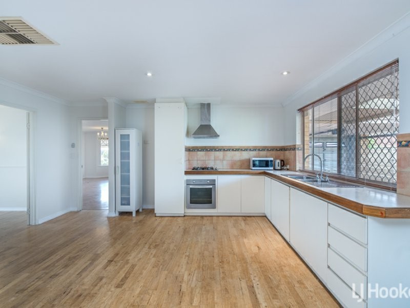 15 Glasson Court, Langford WA 6147