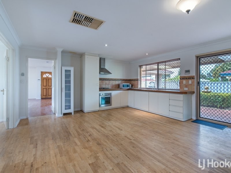 15 Glasson Court, Langford WA 6147
