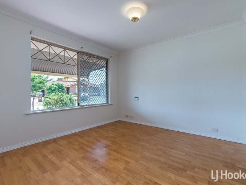 15 Glasson Court, Langford WA 6147