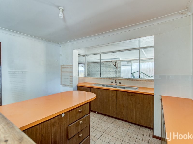 13 Partridge Way, Thornlie WA 6108
