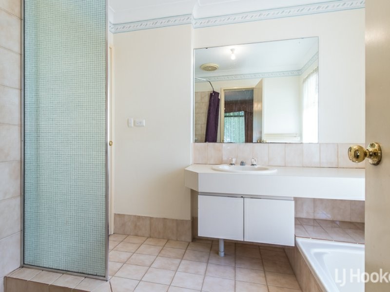 13 Majestic Court, Thornlie WA 6108