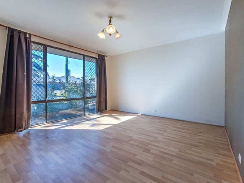 56 Seville Drive, Seville Grove WA 6112