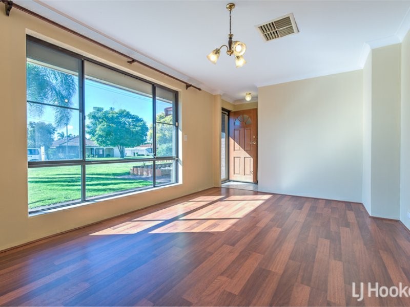 15 Hannan Place, Huntingdale WA 6110