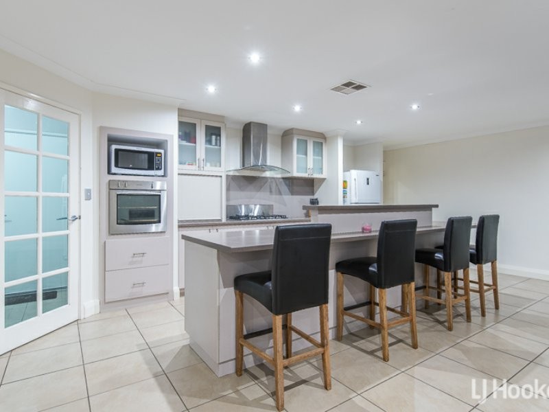 10 Abbotsdale Way, Southern River WA 6110