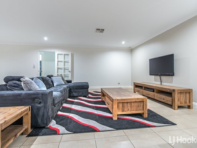 10 Abbotsdale Way, Southern River WA 6110