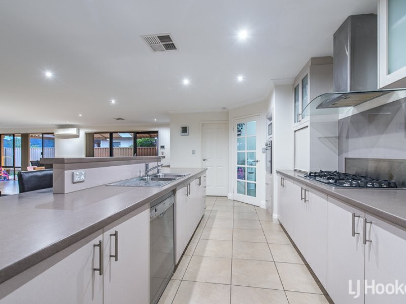 10 Abbotsdale Way, Southern River WA 6110