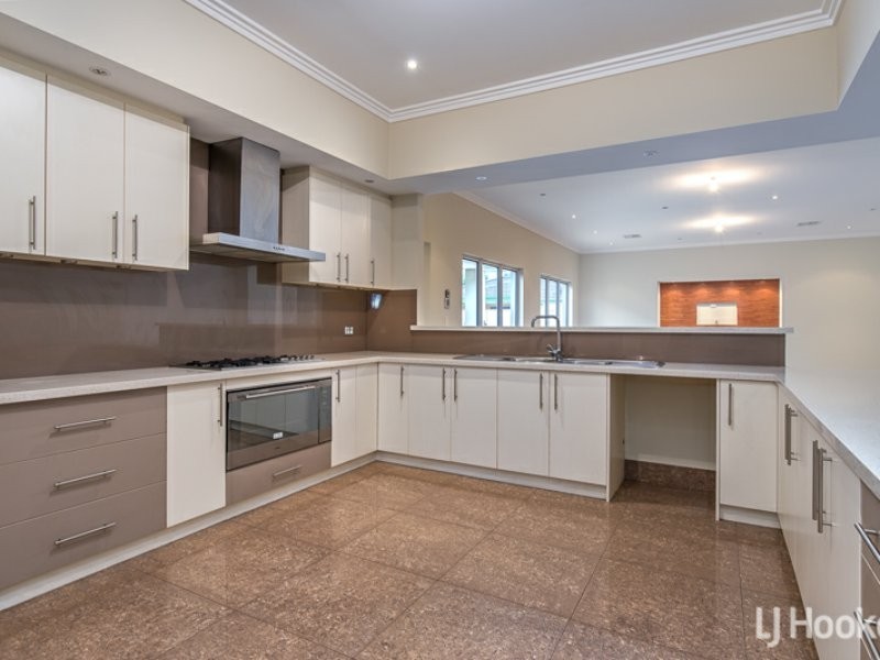 7 Piesley Promenade, Canning Vale WA 6155