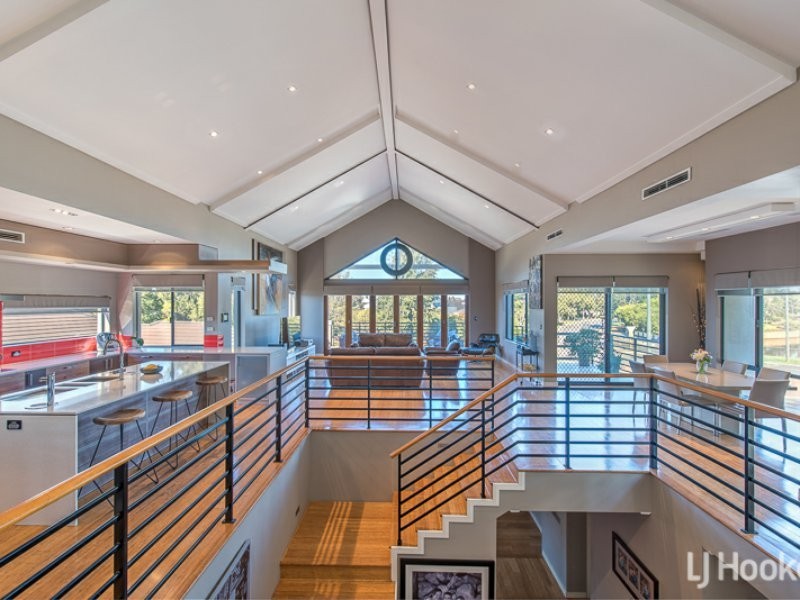 160 Wright Road, Harrisdale WA 6112