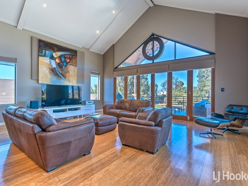 160 Wright Road, Harrisdale WA 6112