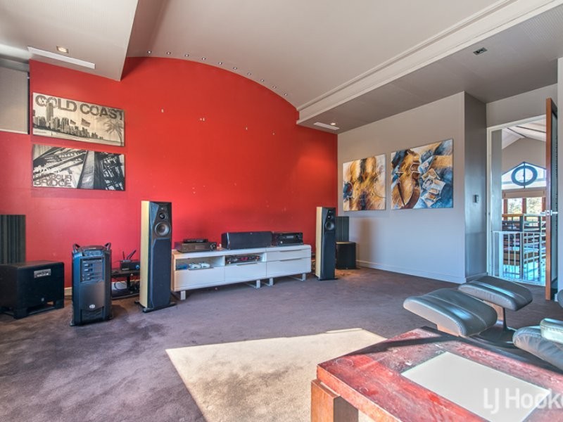 160 Wright Road, Harrisdale WA 6112