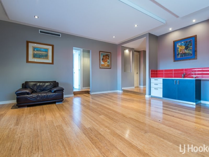 160 Wright Road, Harrisdale WA 6112