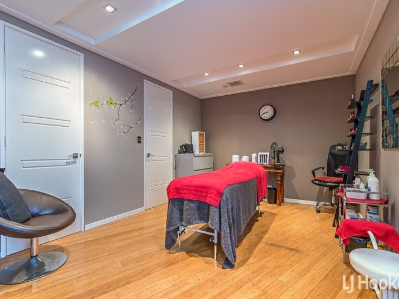 160 Wright Road, Harrisdale WA 6112