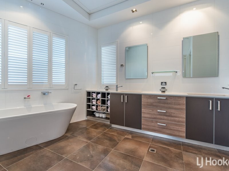 160 Wright Road, Harrisdale WA 6112