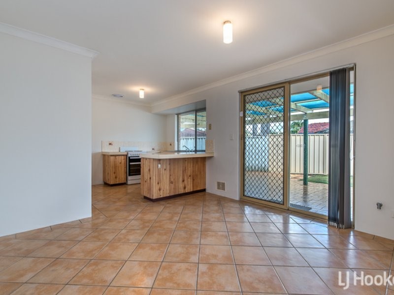 16A Camelot Court, Thornlie WA 6108