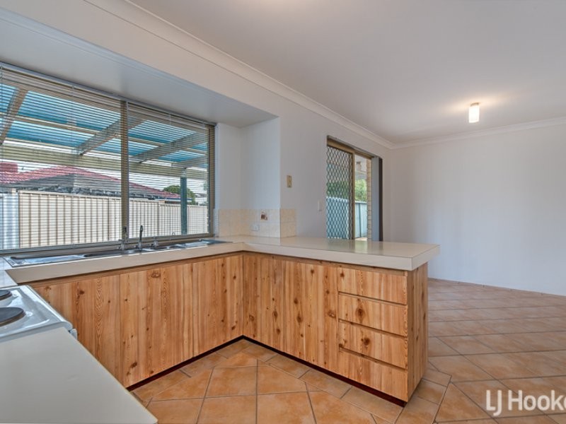 16A Camelot Court, Thornlie WA 6108