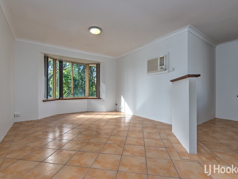 16A Camelot Court, Thornlie WA 6108