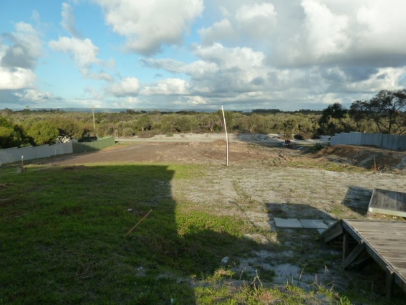 33 Battersea Road, Canning Vale WA 6155