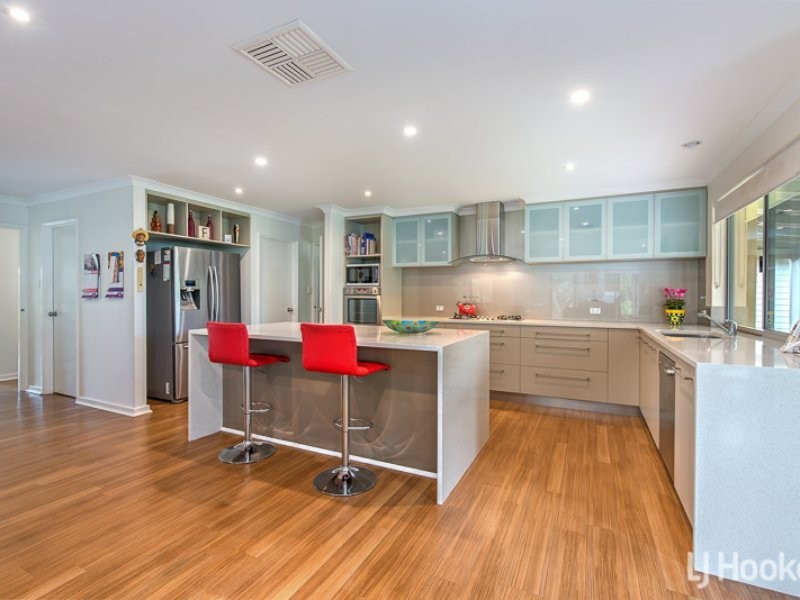 7 Brush Court, Canning Vale WA 6155