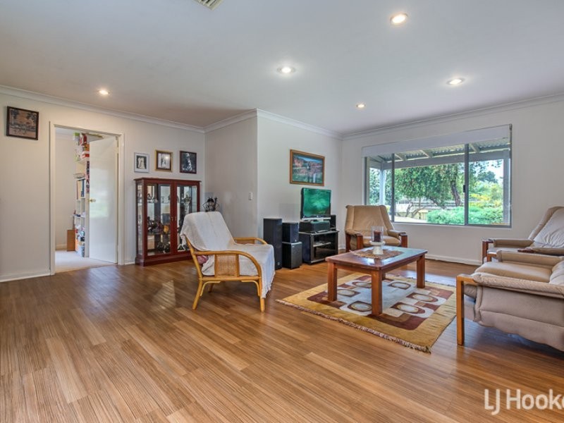 7 Brush Court, Canning Vale WA 6155